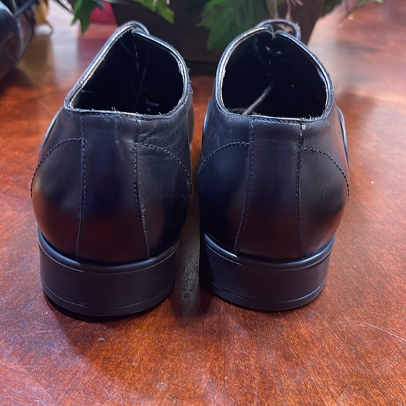 BRUNO MAGLI sleek and beautiful shoe, no flaws at all. - Picture 3 of 6